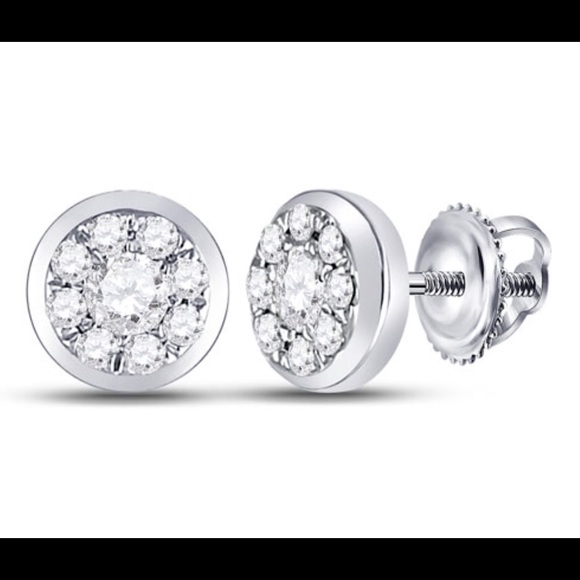 Beautiful White Gold Diamond Stud Earrings